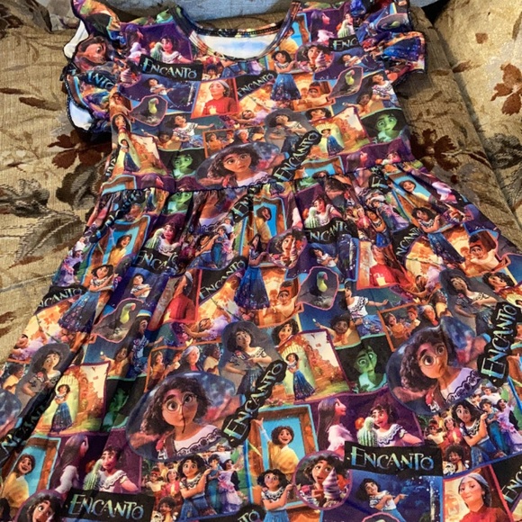 Handmade Encanto Dress - Picture 4 of 7